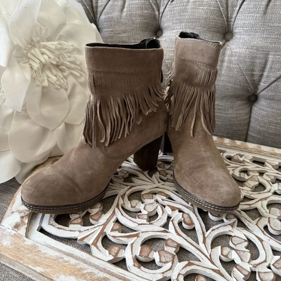 Gabor Suede Leather Fringe Heels Boots Women’s US 9.5 - Picture 10 of 11